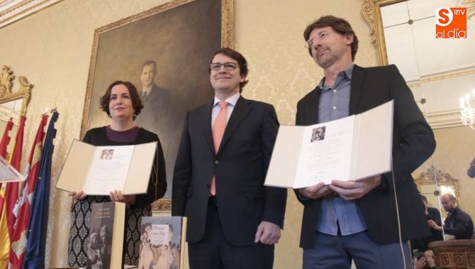 Verónica Aranda y Ramón Soria, últimos ganadores de estos certámenes, junto al alcalde / Foto de Alejandro López