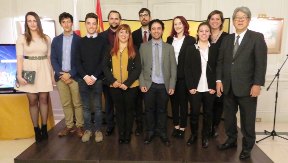 Todos los seleccionados españoles con el embajador de Japón en España