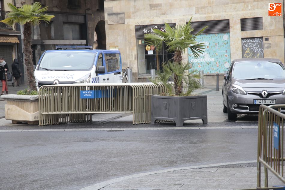 Dispositivo con más de 120 policías locales y el apoyo de vehículos-patrulla y unidades móviles de vigilancia. Fotos: Alejandro López