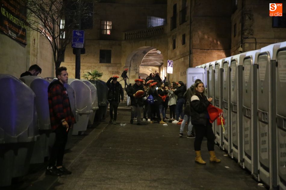 Baños portátiles en tres puntos de la ciudad. Fotos: Alberto Martín