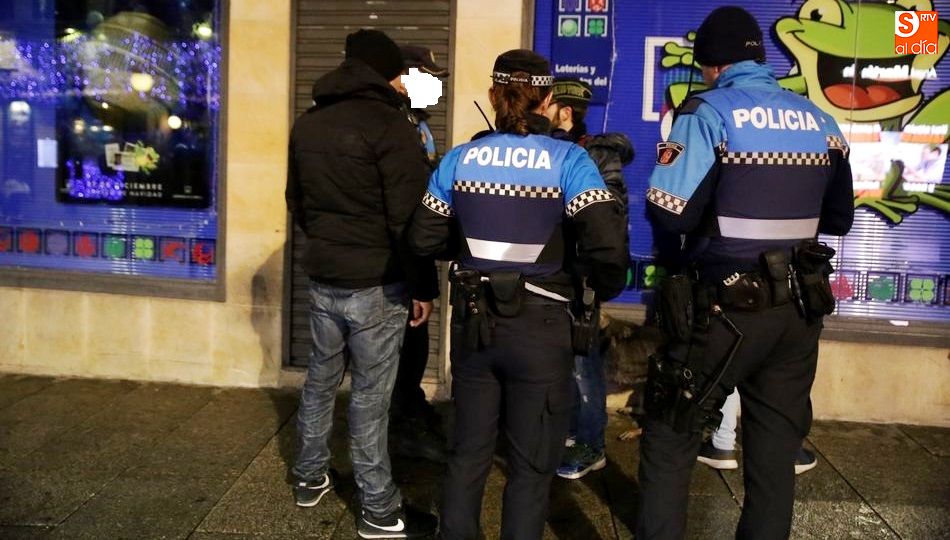 Agentes de la Policía Local en la Nochevieja Universitaria