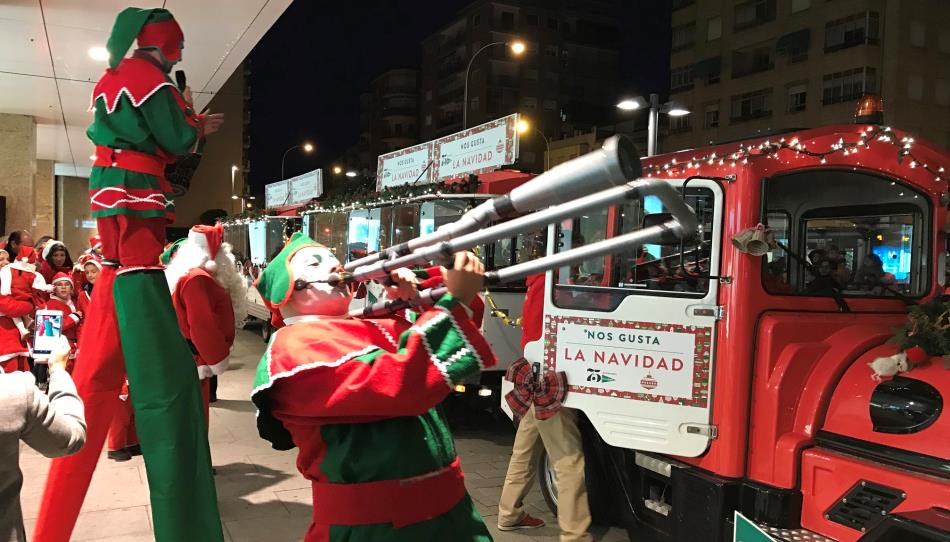 La llegada de Papa Noel a El Corte Inglés es un acontecimiento social y festivo cada año