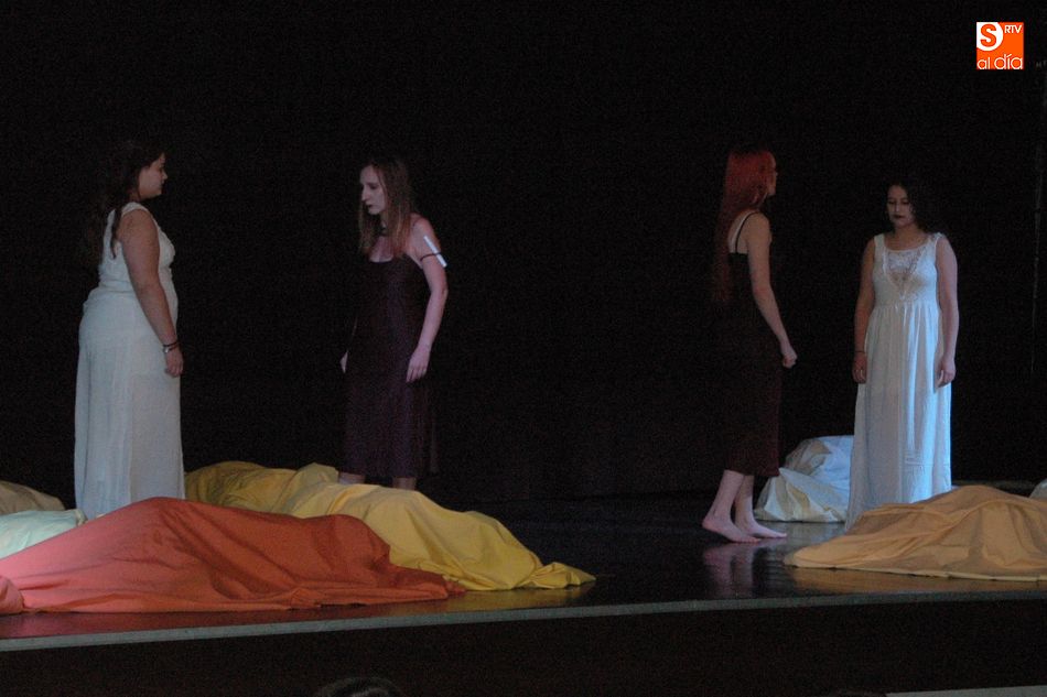 Momento de la obra Antígona en su anterior representación