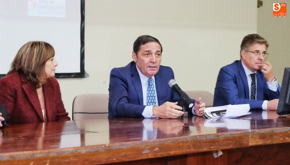 El consejero ha explicado el funcionamiento del nuevo Hospital de Salamanca