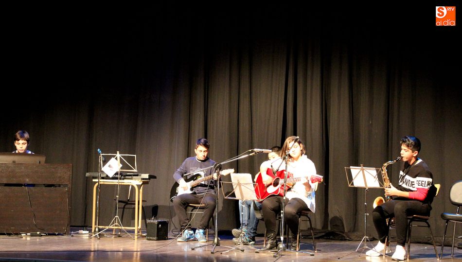Los alumnos de la Escuela Municipal de Música mostraron sus progresos con los distintos instrumentos