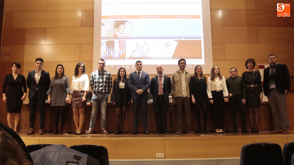 Galardonados con los Premios a la Excelencia Académica de la Facultad de Economía y Empresa / Foto de Alejandro López