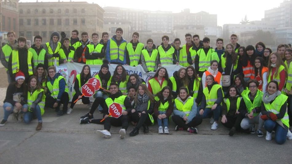 Foto de grupo de organizadores y voluntarios.