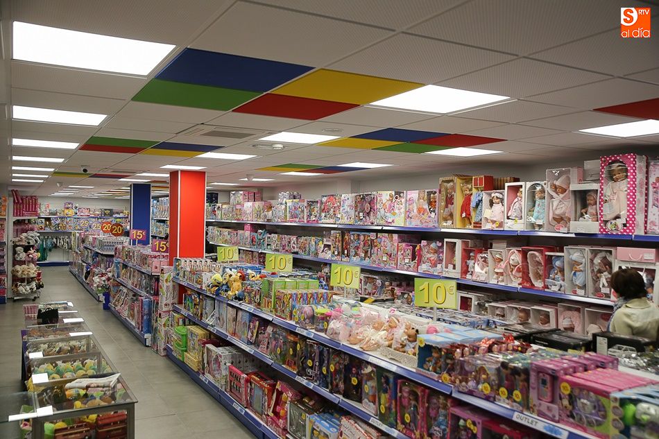 El Barato Outlet, tiende de juguetes y disfraces en Salamanca