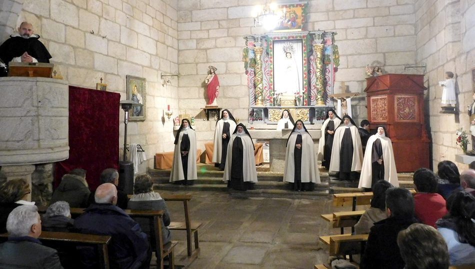 La Navidad llegó a Majuges con la representación de Teresa, la jardinera de la luz