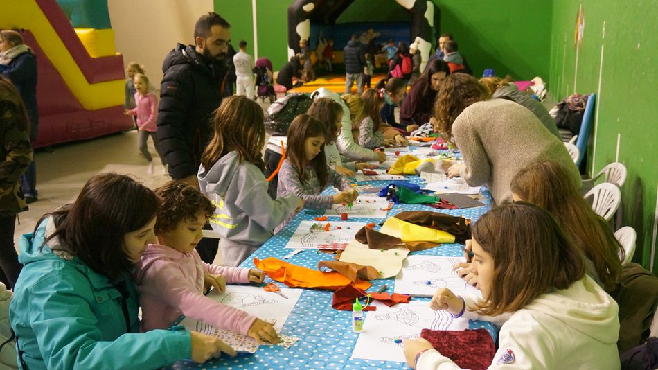 Los más pequeños se divierten con las actividades de ‘NavirReina‘