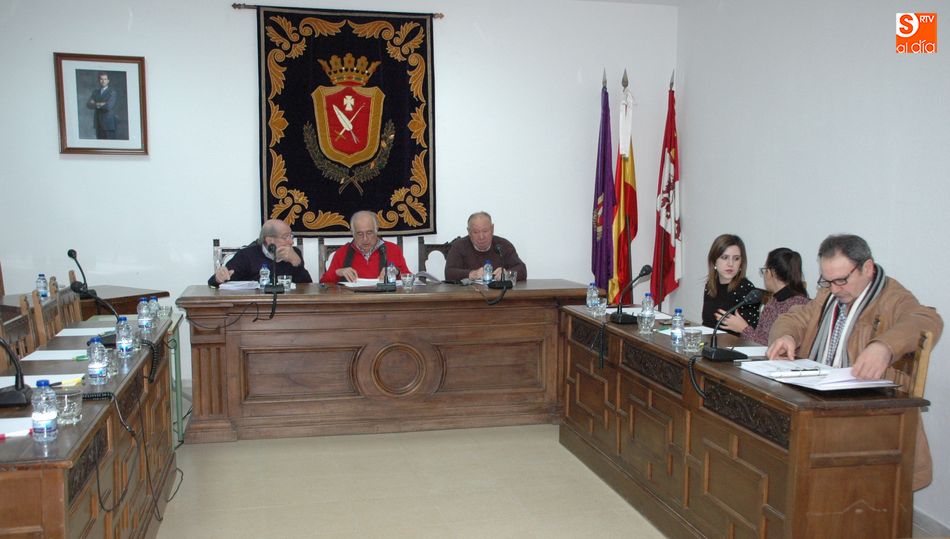 El equipo de gobierno aborda en solitario el último pleno de 2017