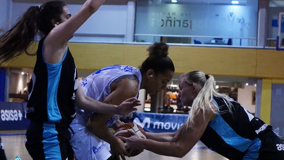 Cómoda victoria del Perfumerías Avenida para despedir el año ante Estudiantes (60-99)