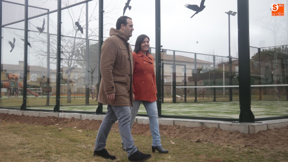 David Mingo y Silvia González han presentado la nueva pista de pádel. Foto: Alejandro López
