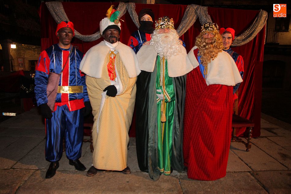 La lluvia suspende la cabalgata en La Alberca y se traslada la recepción de los Reyes Magos al...