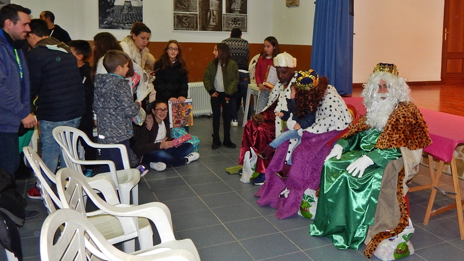 Los Reyes Magos, en su visita a Almenara de Tormes