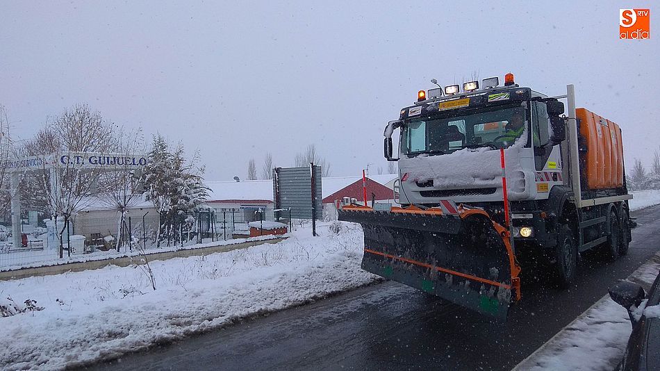 Guijuelo cierra una intensa jornada de nevadas y restricciones de tráfico