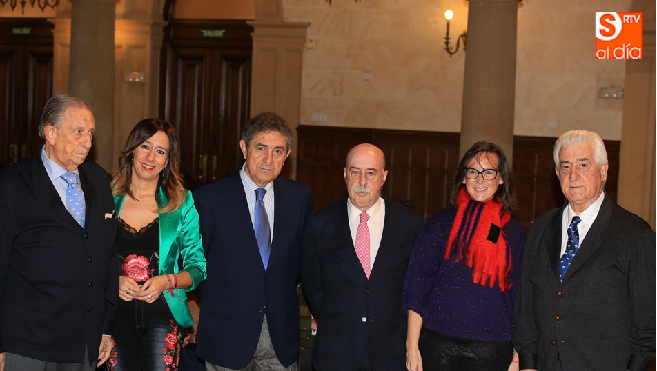 La palabra de Fernández Román rinde un emocionante tributo de admiración al maestro Julio...