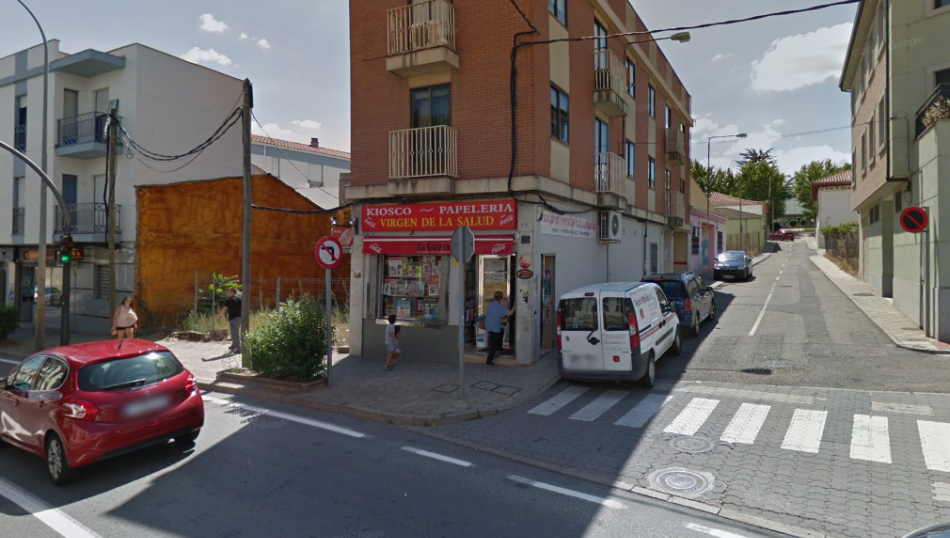 	Kiosco en la avenida Juan Pablo II