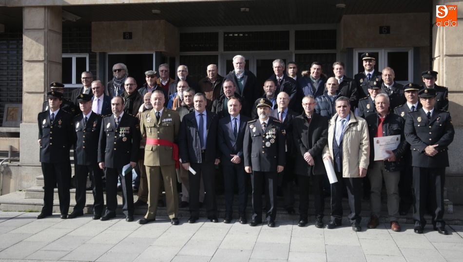 La Policía Nacional homenajea a sus agentes jubilados y entrega reconocimientos a otros por labores destacadas. Fotos: Alejandro López