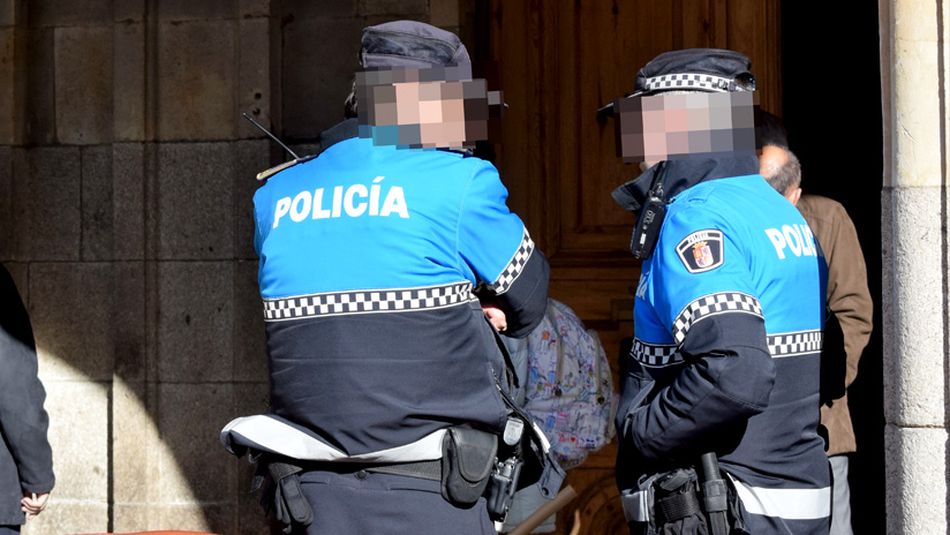 Agentes de la Policía Local en la Plaza Mayor