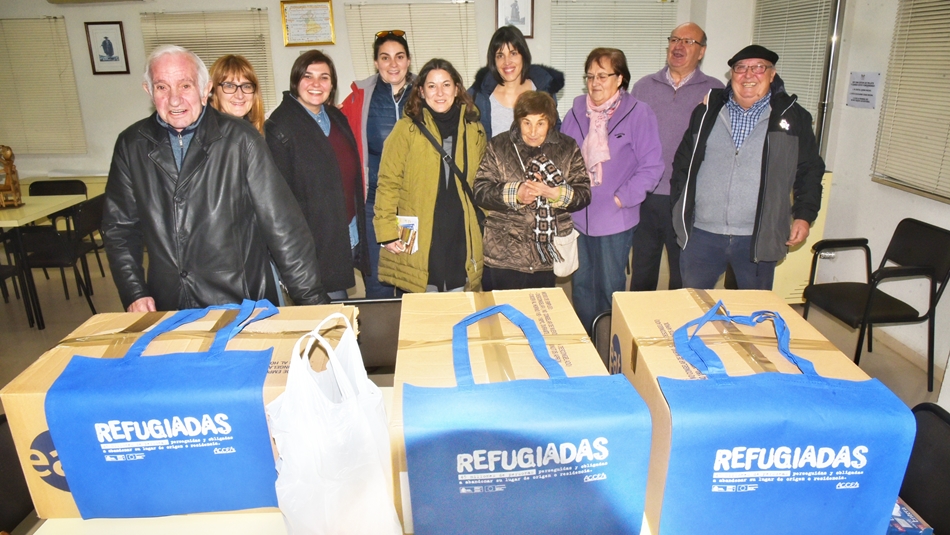 Entrega de la donación de alimentos y productos de primera necesidad a ACCEM-Salamanca en Juzbado