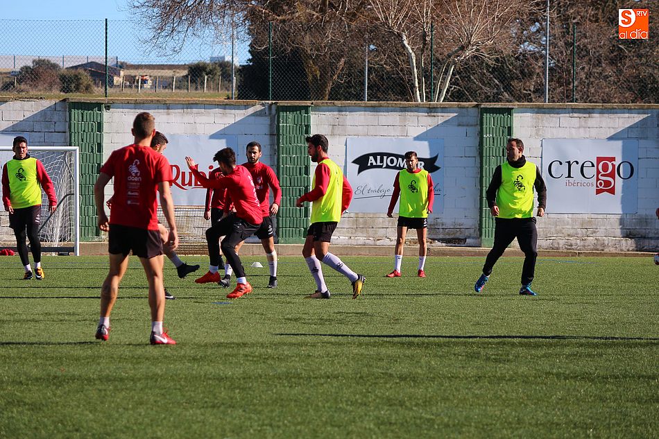 El Guijuelo se reencontró con el gol en el primer partido de 2018 y ahora quiere marcarlos en el Municipal