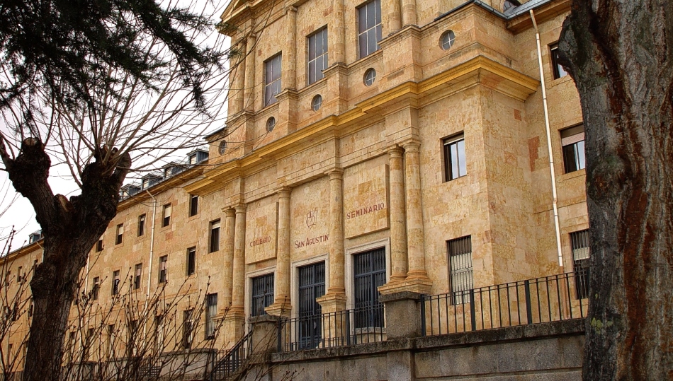 Fachada del colegio San Agustín en Salamanca