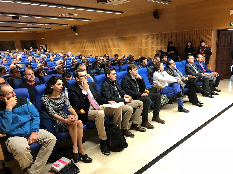 Secretarios y alcaldes del sur de Salamanca asistieron a la jornada informativa de la CHT