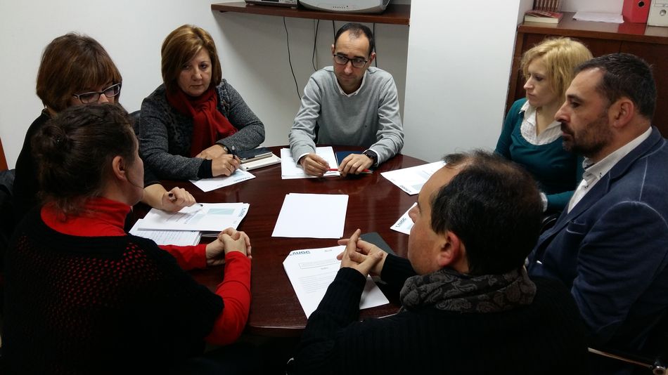 Un instante de la reunión celebrada este jueves.