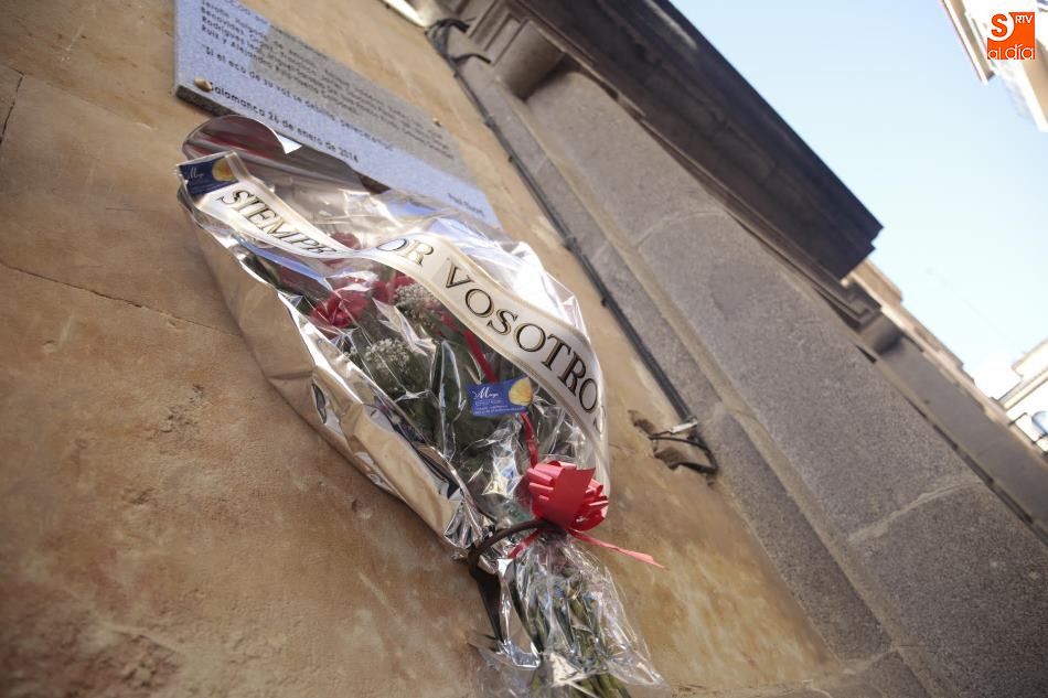 Flores para recordar la matanza de los cuatro abogados. Fotos: Alejandro López