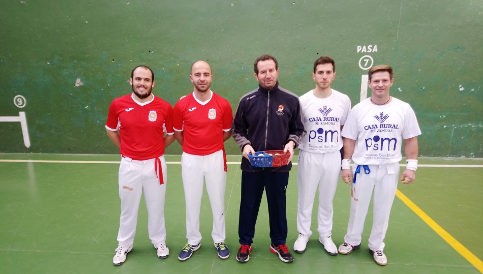 Imagen de los cuatro protagonistas del partido de parejas