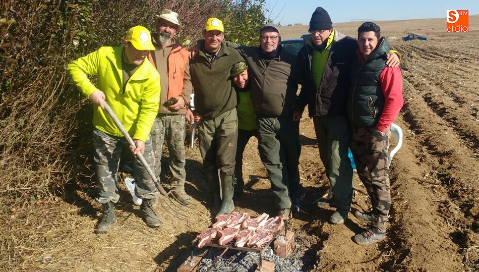 Chape y sus compañeros de jornadas de caza celebran el cierre de temporada  