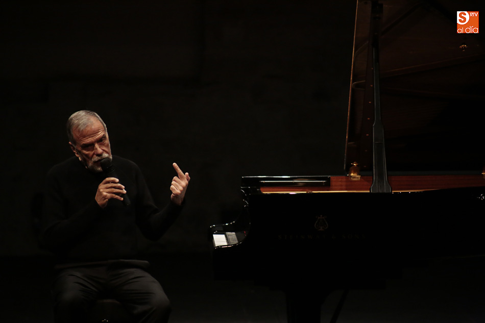 Foto 5 - El pianista Josep Colom interpreta obras de Chopin en el Teatro Liceo