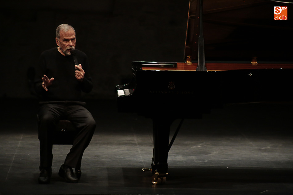 Foto 4 - El pianista Josep Colom interpreta obras de Chopin en el Teatro Liceo