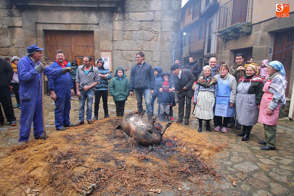 La plaza de la Iglesia de Sequeros vivirá de nuevo una jornada matancera el 3 de febrero