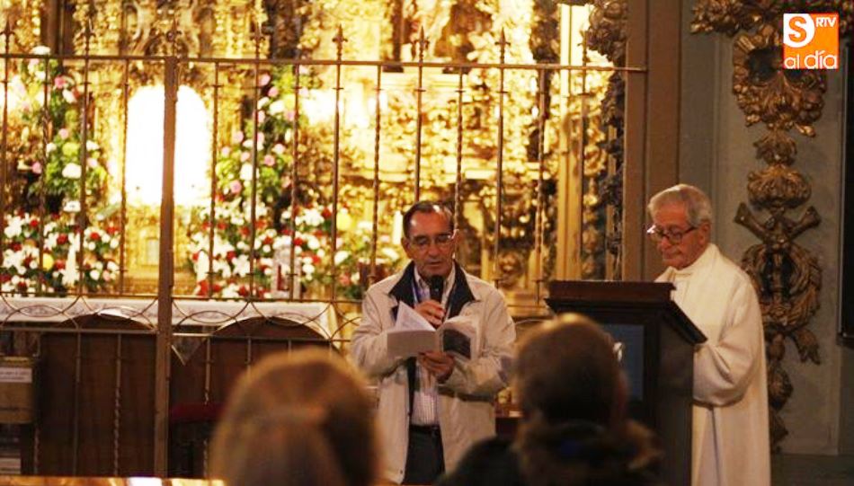 Celebración religiosa en la capilla de la Vera Cruz