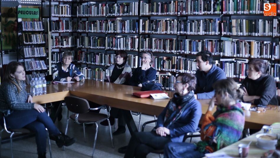 Participantes en el Encuentro de Bibliotecas Populares celebrado en la Biblioteca Ginero de los Ríos