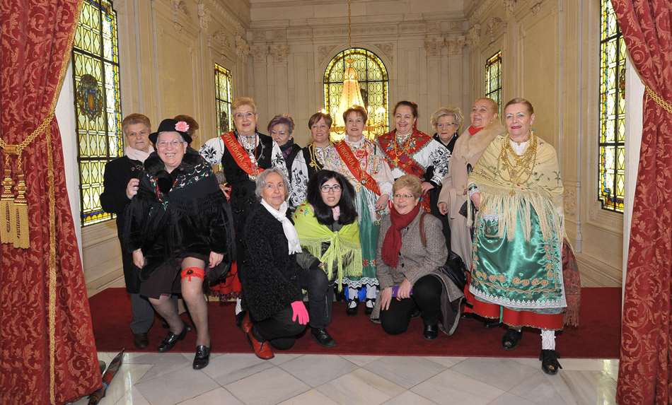 Algunas de las mujeres que acudieron al Ayuntamiento para celebrar esta festividad