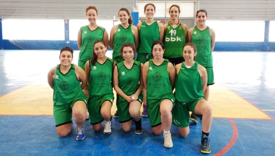 Plantilla del equipo femenino Villamayor Restaurante Poniente