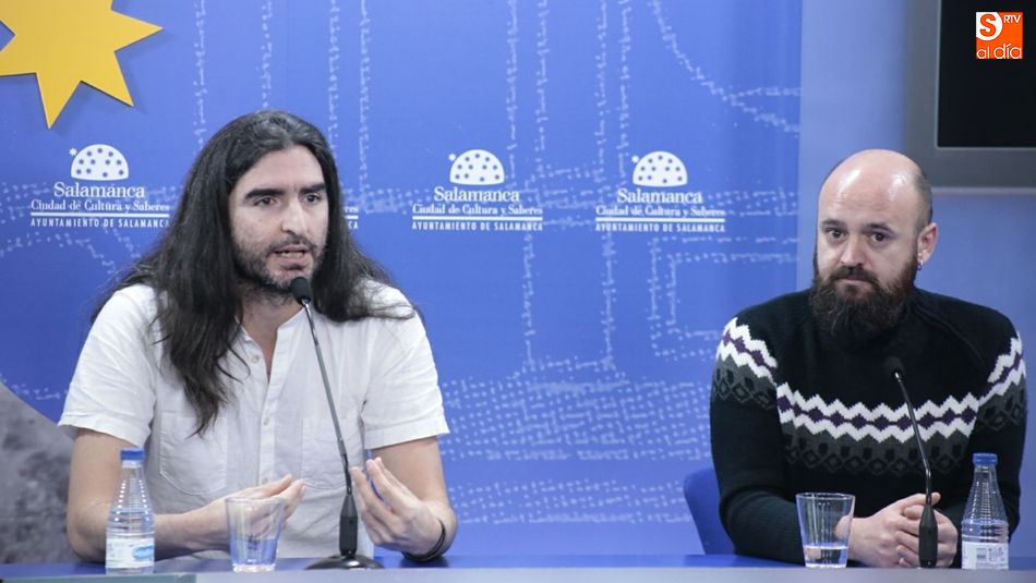 Martín Piola y Roberto Jbarroso, durante la presentación del nuevo espectáculo. Fotos: Alejandro López