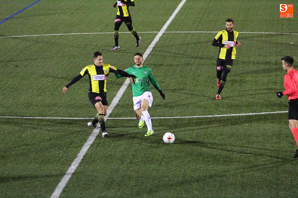 El Guijuelo no logró marcar ante un Rápido de Bouzas muy pasivo en el Municipal