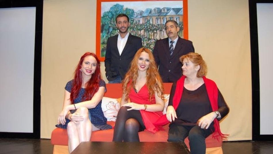 Integrantes de Esfinge Teatro que protagonizan El verbo amar