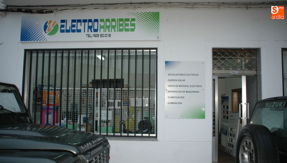 En la tienda de Electro Arribes sustrajeron una caja con dinero / FOTOS: SILVESTRE