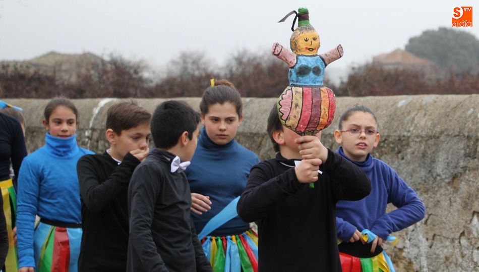 ‘La Carmela’, mascota y símbolo del Danzar de los danzares