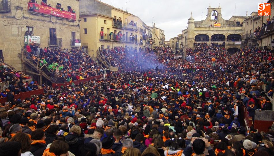 Aspecto de cómo estaba la Plaza Mayor de Ciudad Rodrigo a la espera del Campanazo