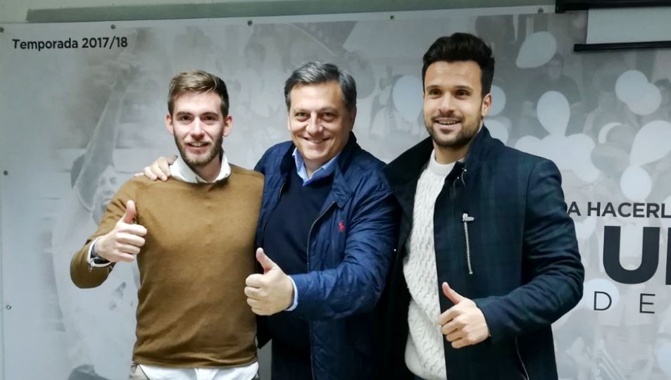 Pablo Cortés, nuevo entrenador del Salmantino UDS, a la izquierda, junto aCarlos Martín y Rodri