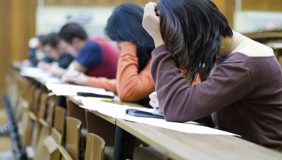 Este domingo más de 1.000 profesionales sanitarios se juegan su futuro en un examen en Salamanca