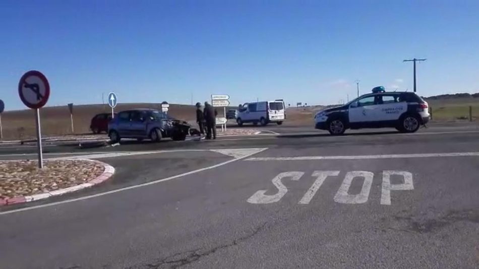 La Guardia Civil acudió de inmediato al lugar del accidente.