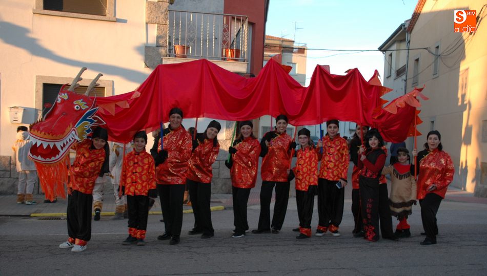 Niños y adultos disfrutan juntos de este lunes de Carnaval / SILVESTRE