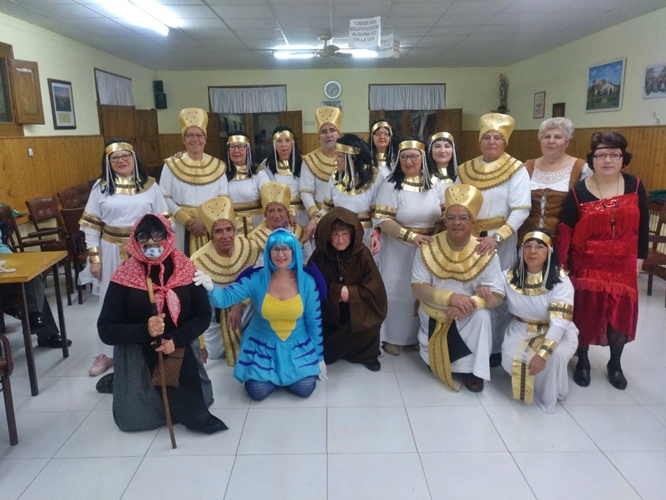 Los disfraces más originales, en la fiesta del Hogar del Jubilado de Ledesma